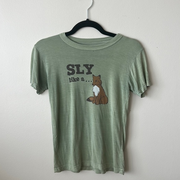 tee - Picture 1 of 1